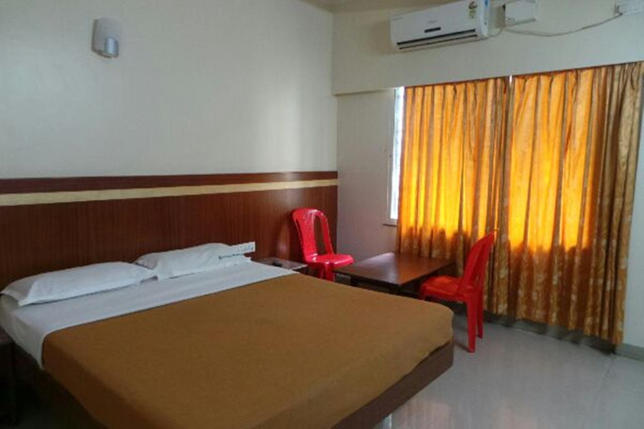 Mlc Gateway Deluxe Inn Bengalúr Exteriér fotografie