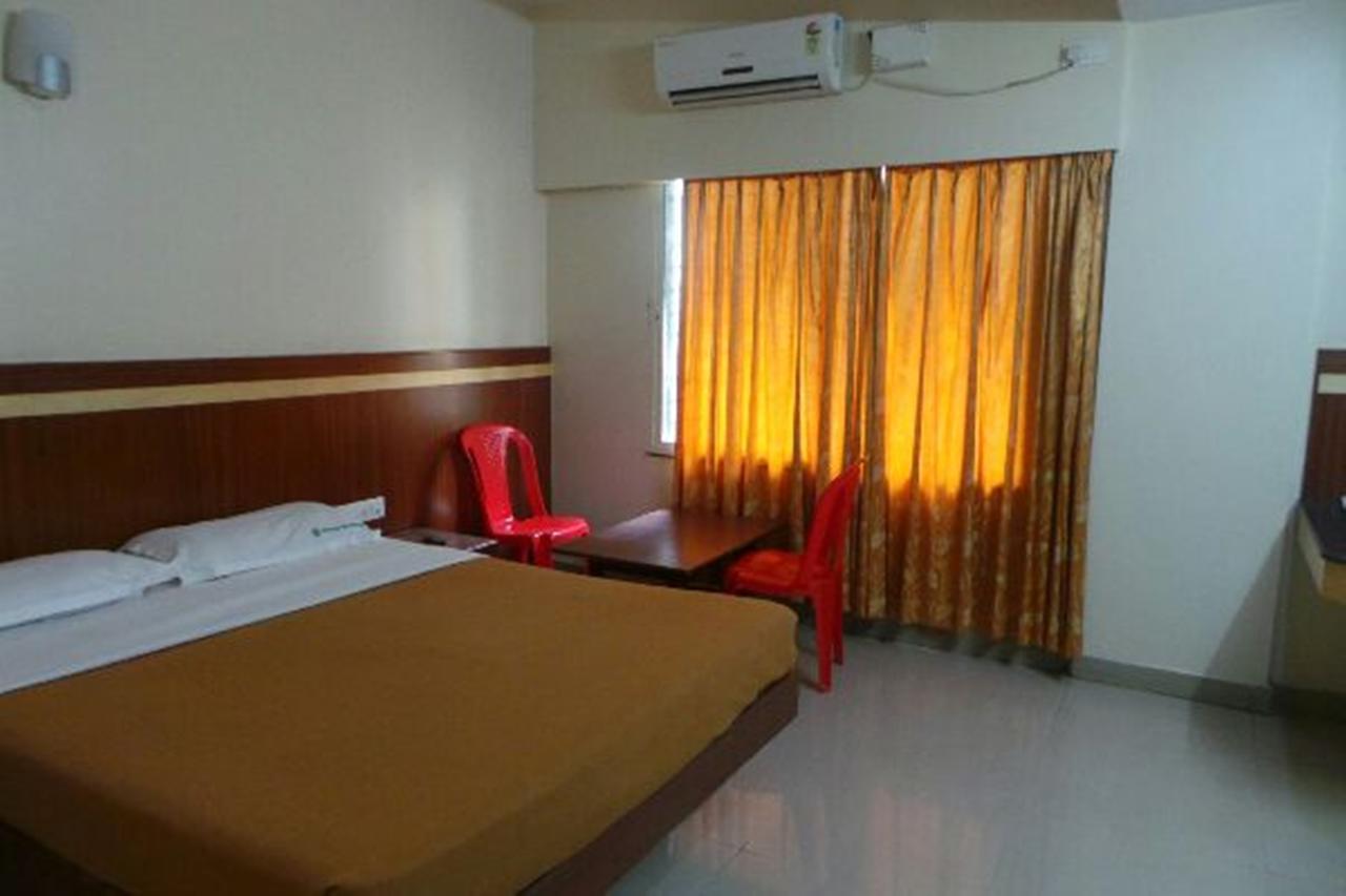 Mlc Gateway Deluxe Inn Bengalúr Exteriér fotografie