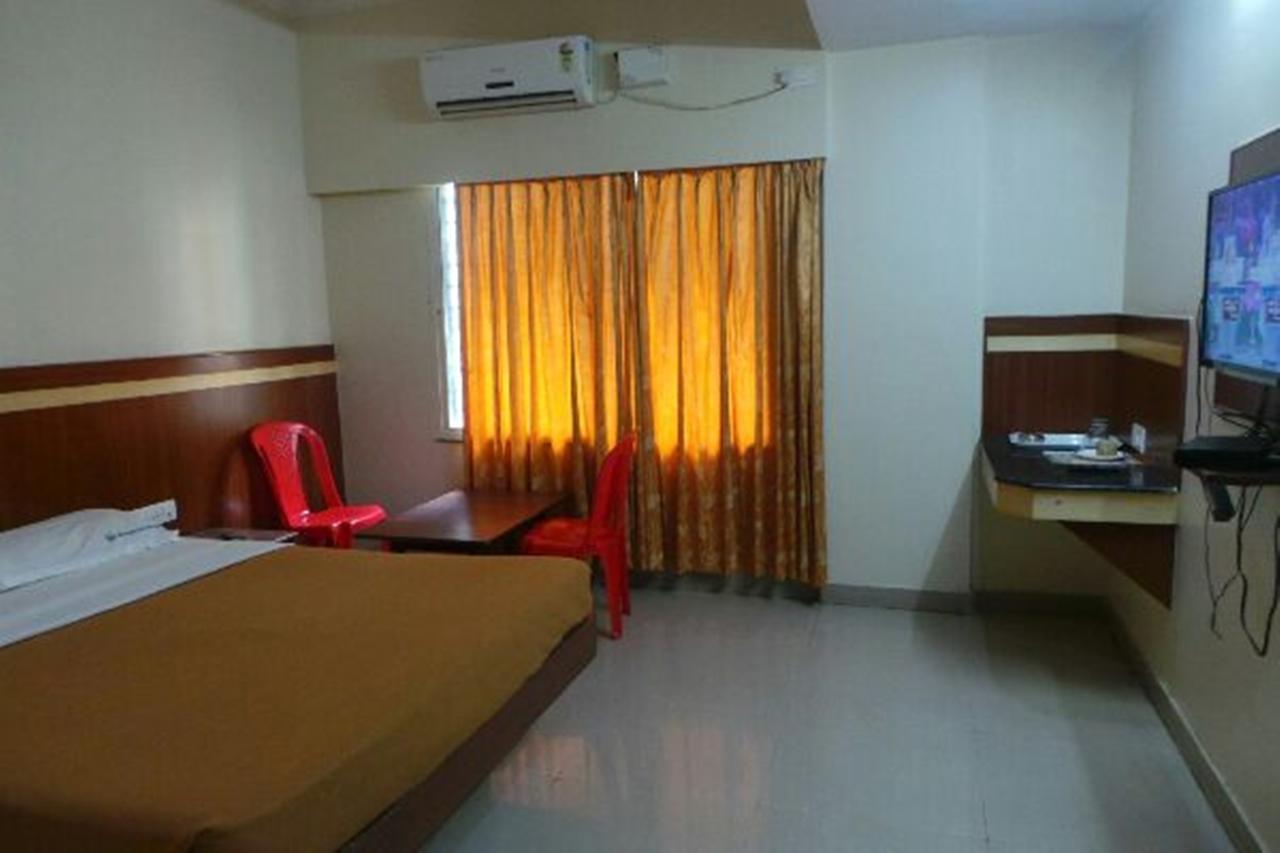Mlc Gateway Deluxe Inn Bengalúr Exteriér fotografie