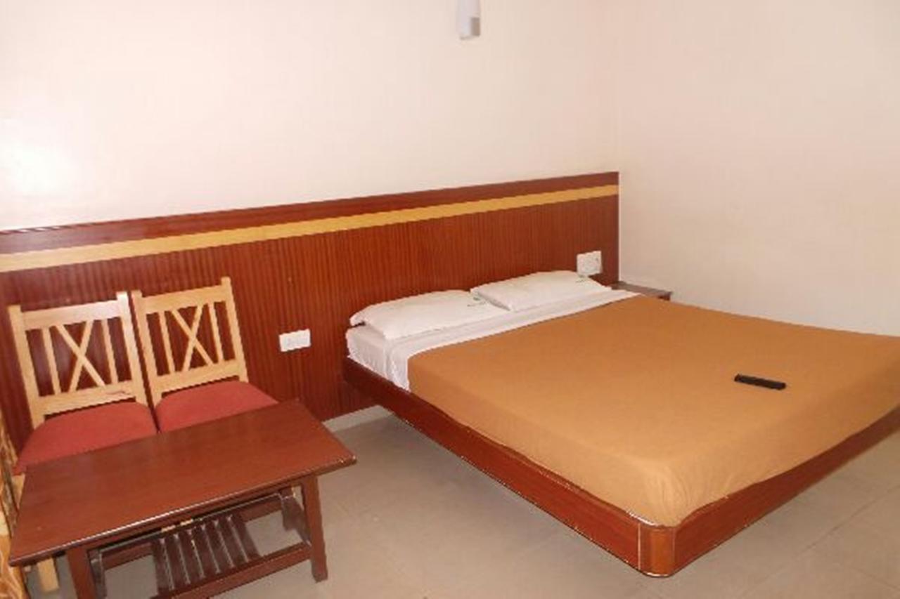 Mlc Gateway Deluxe Inn Bengalúr Exteriér fotografie